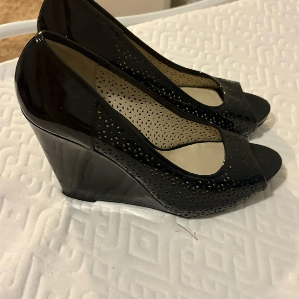 Nine West small scuffs